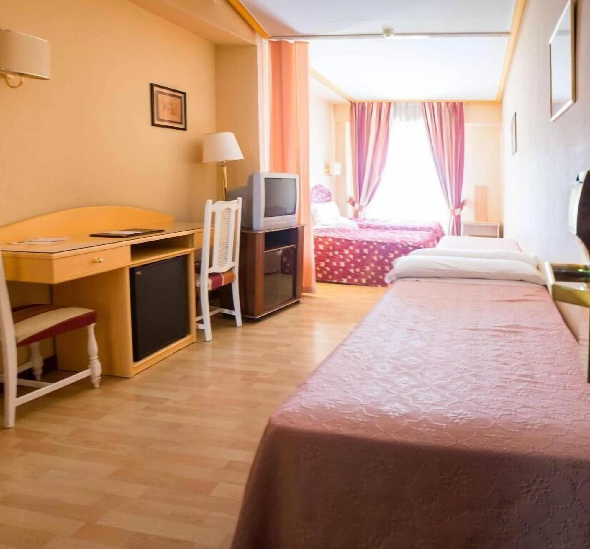 Hotel Tibur サラゴサ エクステリア 写真