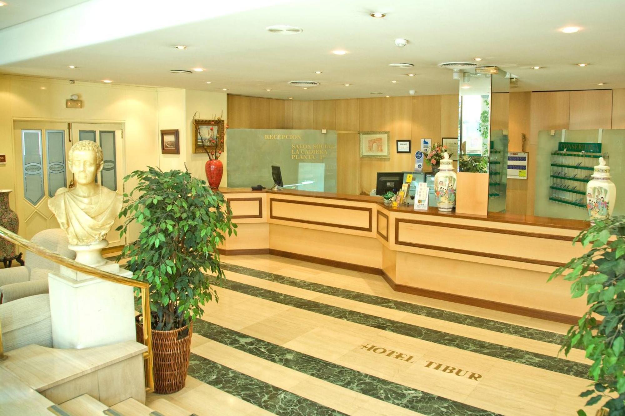 Hotel Tibur サラゴサ エクステリア 写真
