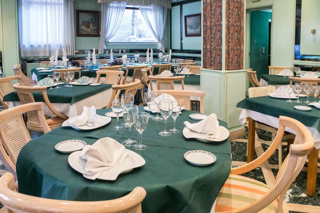 Hotel Tibur サラゴサ エクステリア 写真